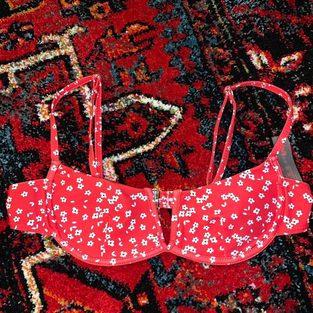 Red Floral Bikini Top ROMWE
